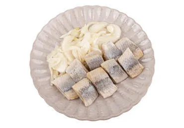 Marinuota silkė su svogūnais (su cukrumi ir saldikliu), 1 kg