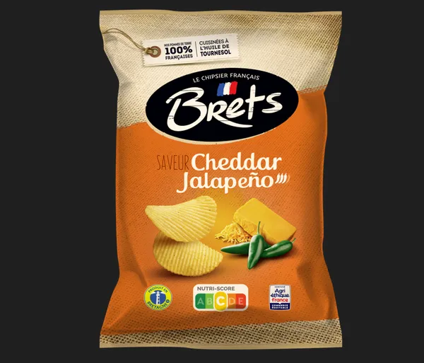 Bulvių traškučiai BRETS, čederio sūrio ir chalapos paprikų skonio, 125g