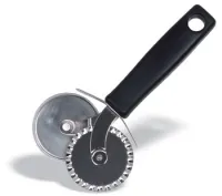 Peilis - ratukas picai ir tešlai, nerūdijantis plienas/plastikas, D 5,5 cm, L 17,5 cm, vnt