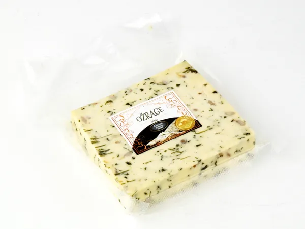 Saldaus pieno sūris OSTVALDS FABRICA, su ožragės sėklomis ir saulėgrąžomis, 22% rieb.,~350g