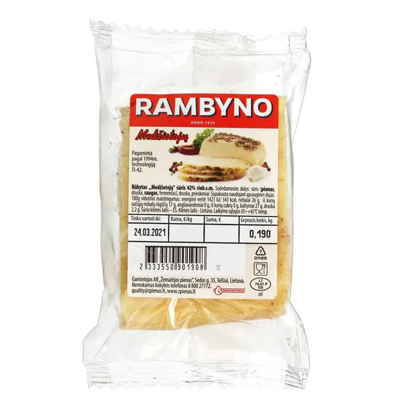 Rūkytas RAMBYNO MEDŽIOTOJŲ sūris, 42% rieb. s.m., 1kg (fasuotas)