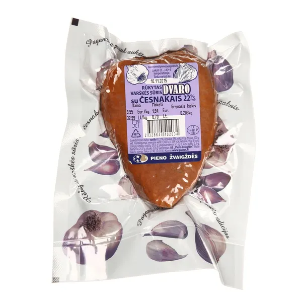 Rūkytas DVARO varškės sūris su česnakais, vakuumuotas, 22 % rieb., 1 kg