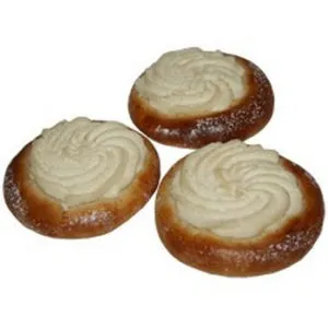 Šokolāde tumšā ar lazdu riekstiem 85g, Pergale