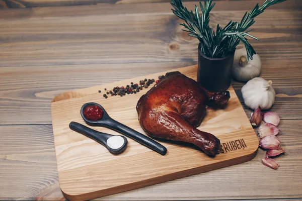 Kūpināti vistu stilbi, sverami, Rubeņi