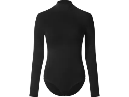 esmara Bodijs ar garām piedurknēm