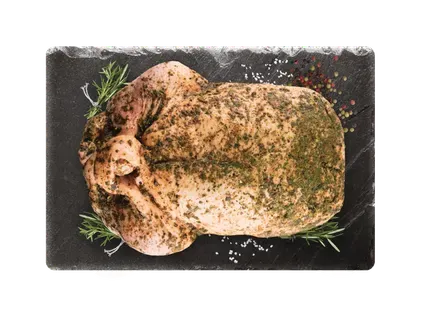 Pīle ar ābolu un garšvielu pildījumu