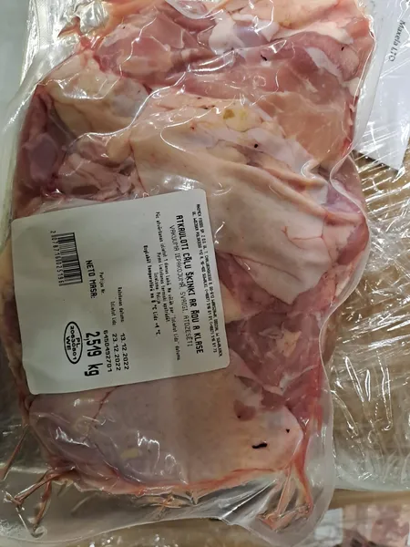 Atdzesēti atkauloti cāļu šķiņķi ar ādu, A kategorija, ~2.5kg Halal