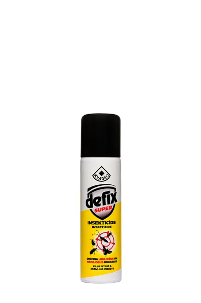 Insekticīds pret lidojošiem un rāpojošiem KVADRO Defix, 150ml