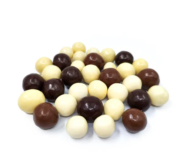 Lazdu riekstu maisījums, pārklāts ar balto piena un tumšo šokolādi, kg D