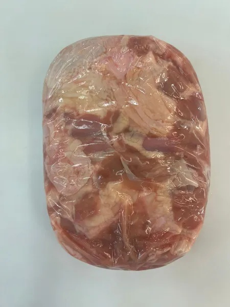 Saldēti atkauloti cāļa šķiņķi, ar ādu, A kategorija, 2kg