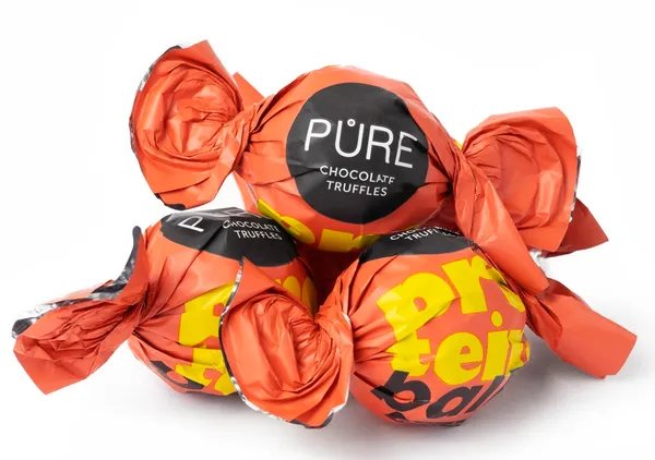 Tumšās šokolādes trifeles ar proteīna šokolādes krēma pildījumu 500g, PURE