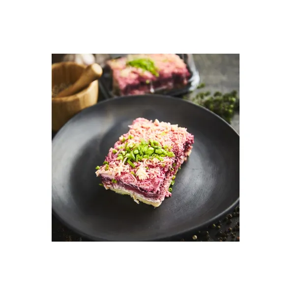 Salāti Siļķe kažokā  1 kg Lido